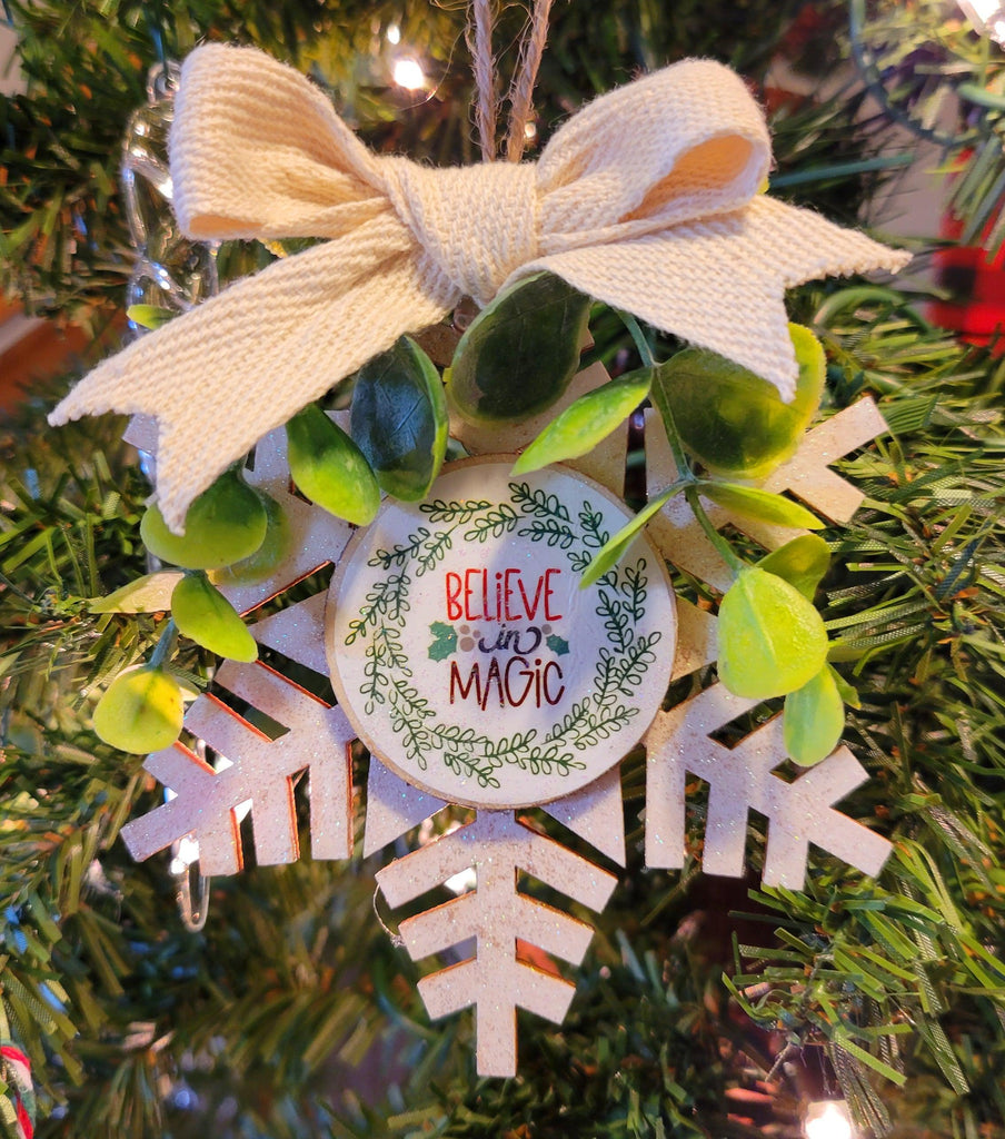 Cricut Easy Press Snowflake Ornament Tutorial