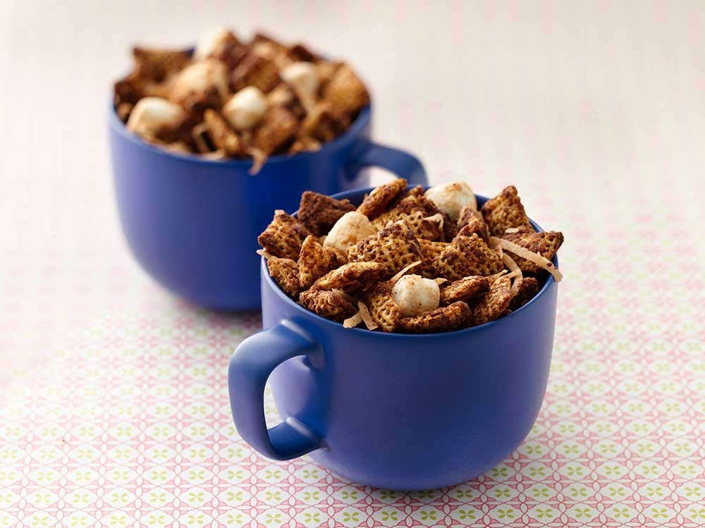 Easy Holiday Snack: Chex Party Mix